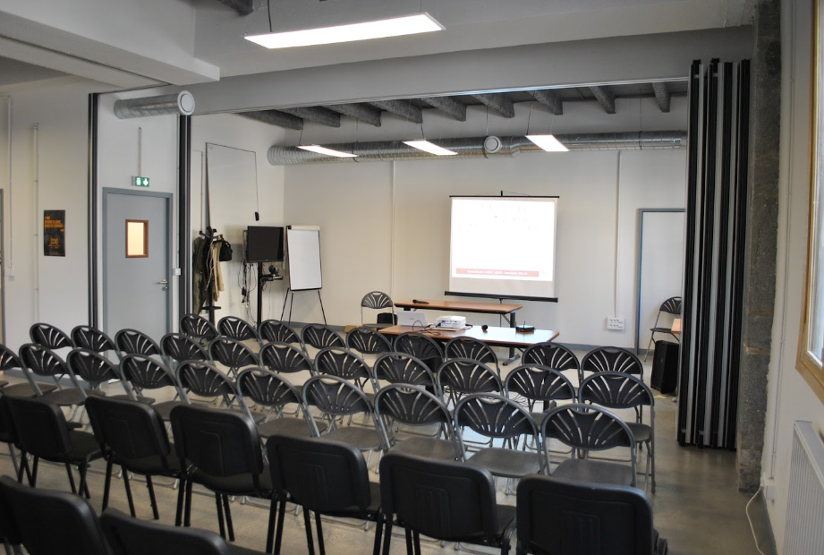 1 Person Private Office