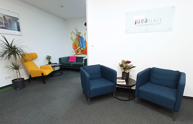 4 Person Private Office