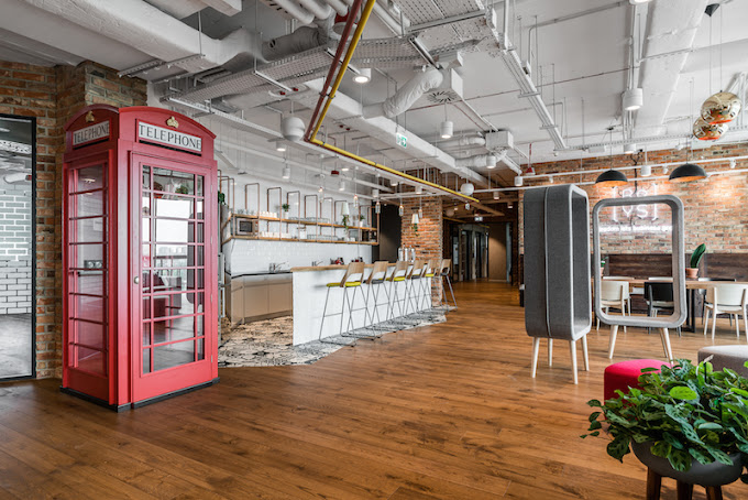 3 Person Coworking Desk