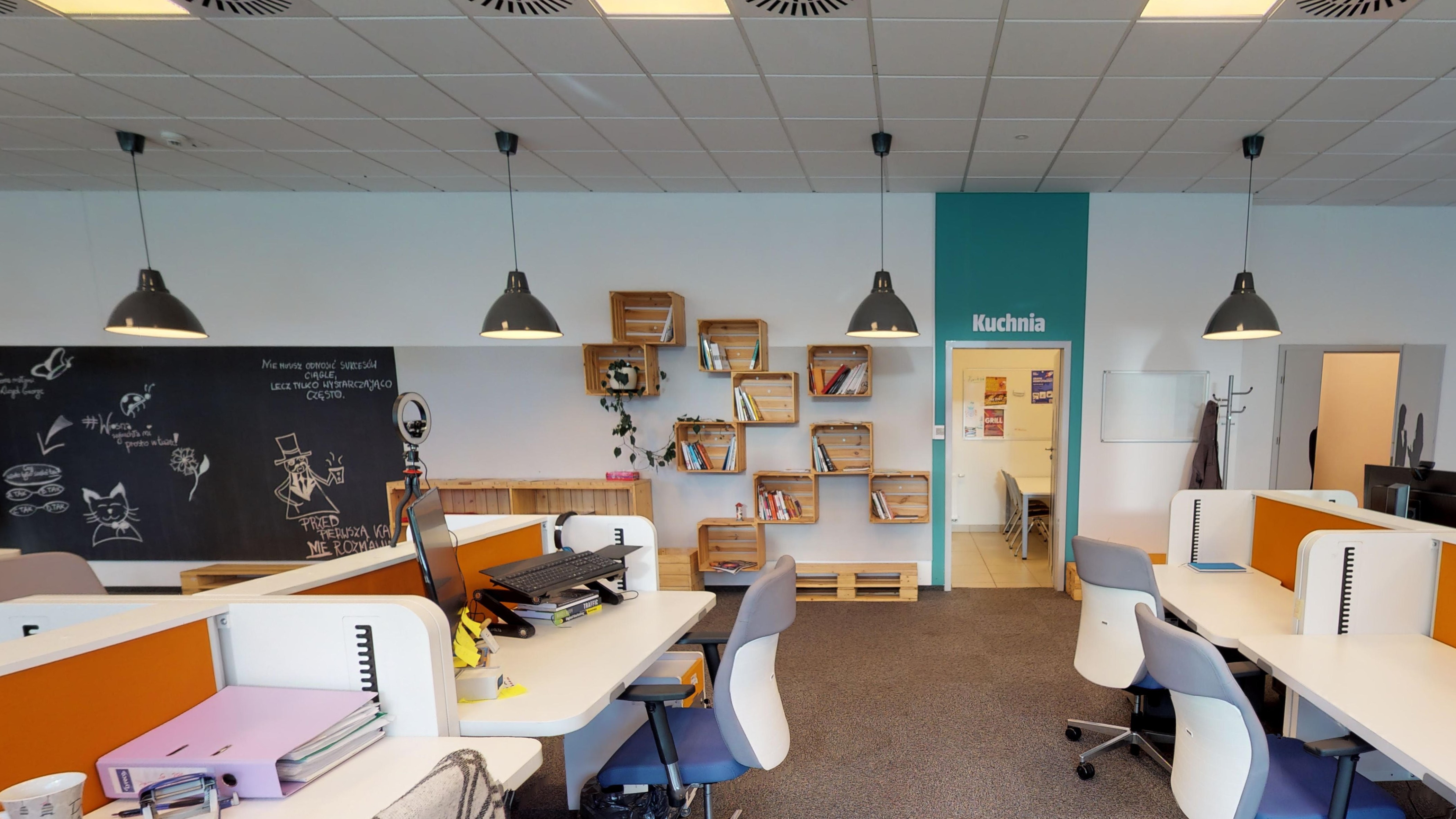 1 Person Coworking Desk