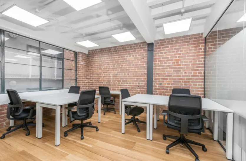 1 Person Coworking Desk