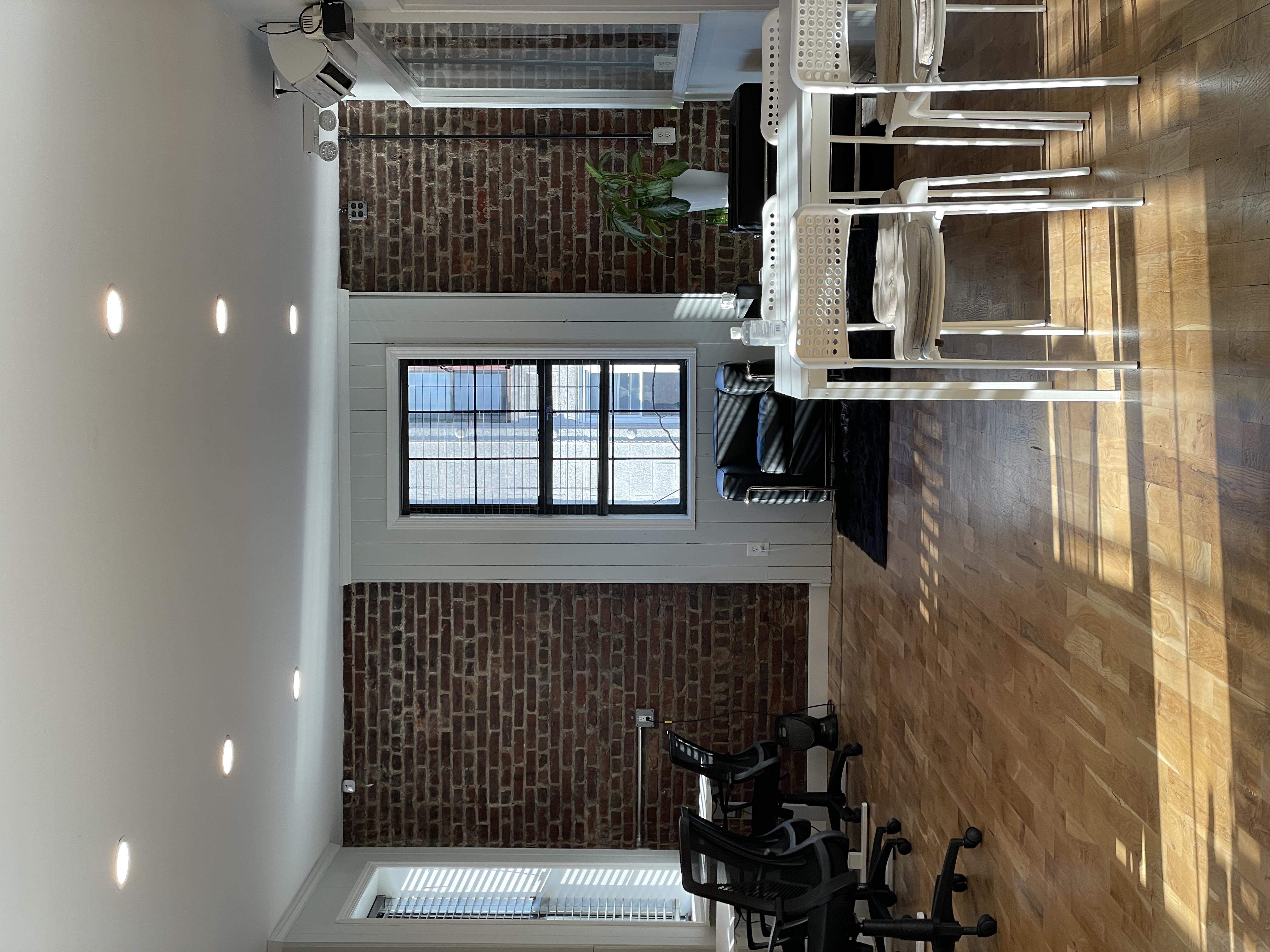 1 Person Coworking Desk