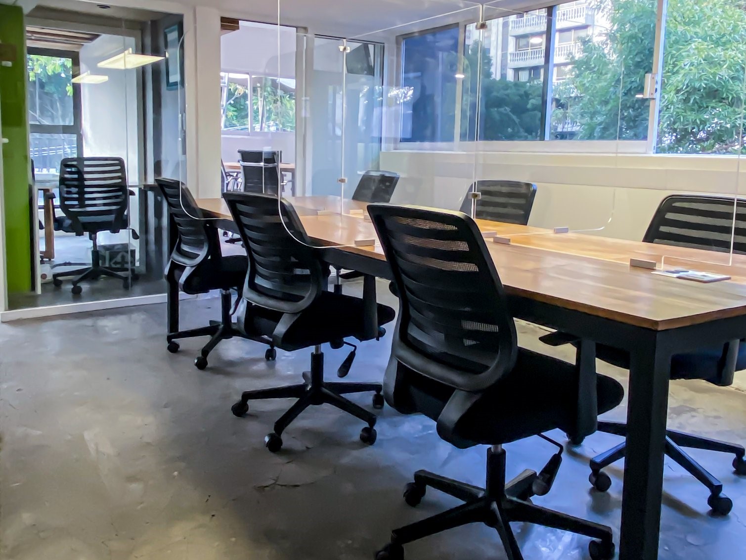 1 Person Coworking Desk