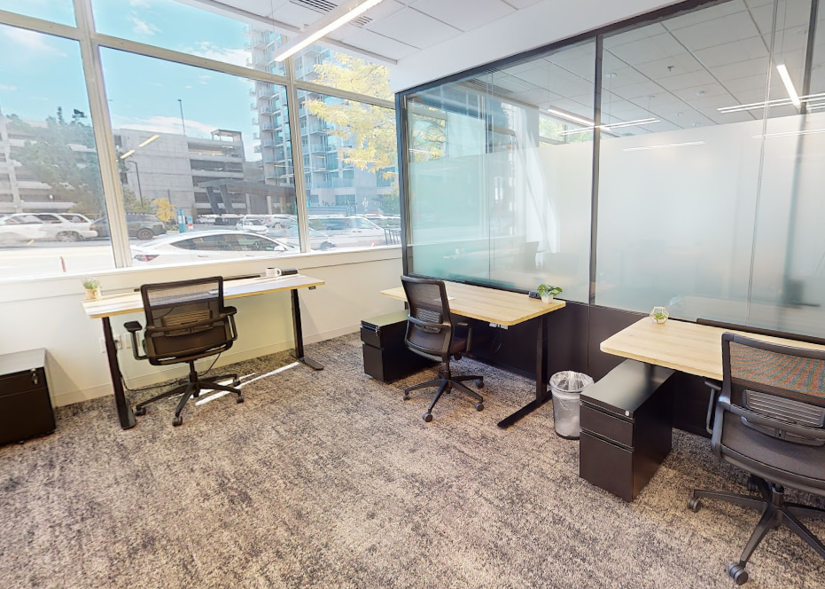 9 Person Private Office