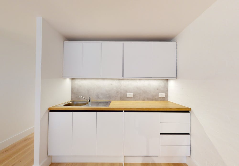 18 Person Managed Space