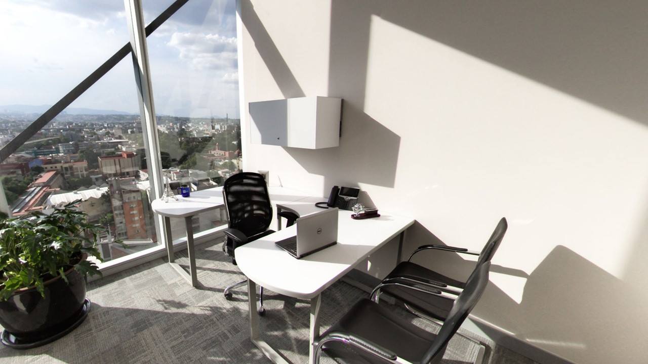 5 Person Coworking Desk