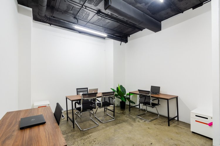 3 Person Coworking Desk