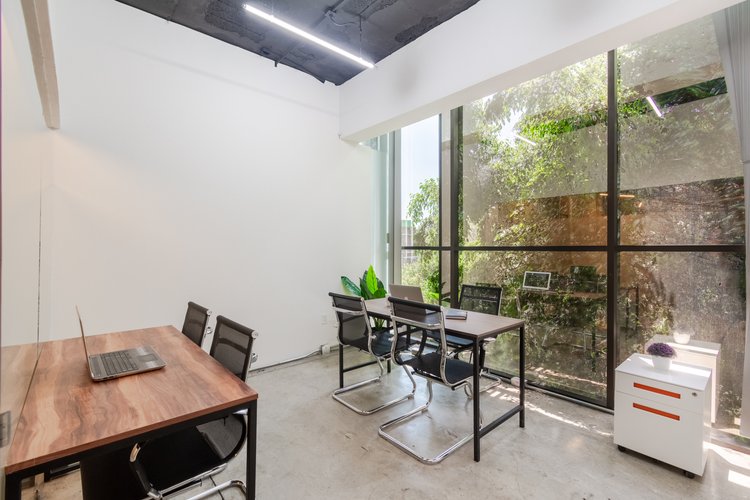 4 Person Coworking Desk