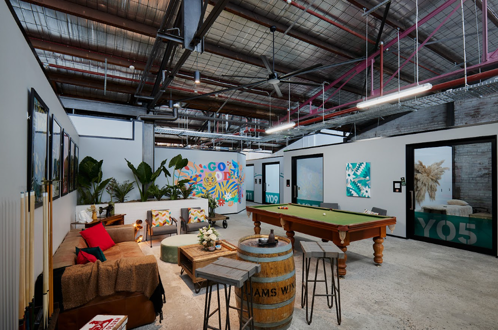 4 Person Coworking Desk