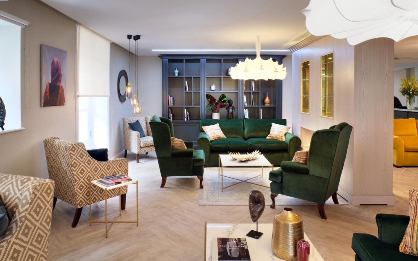 11 Person Private Office