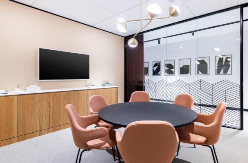 15 Person Private Office