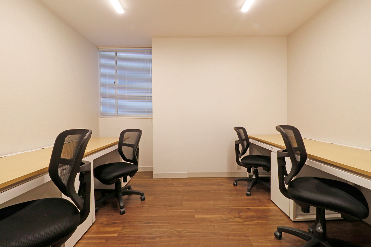 3 Person Private Office