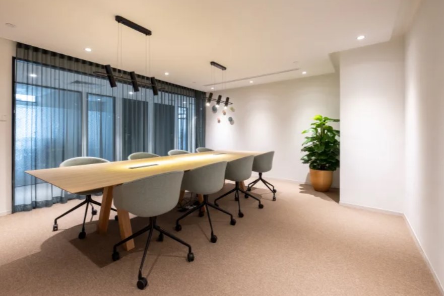 4 Person Private Office