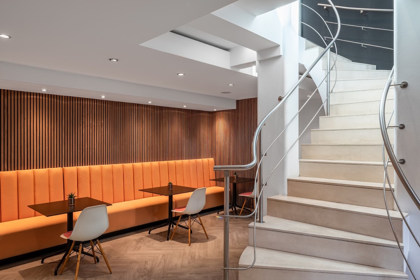 1 Person Coworking Desk