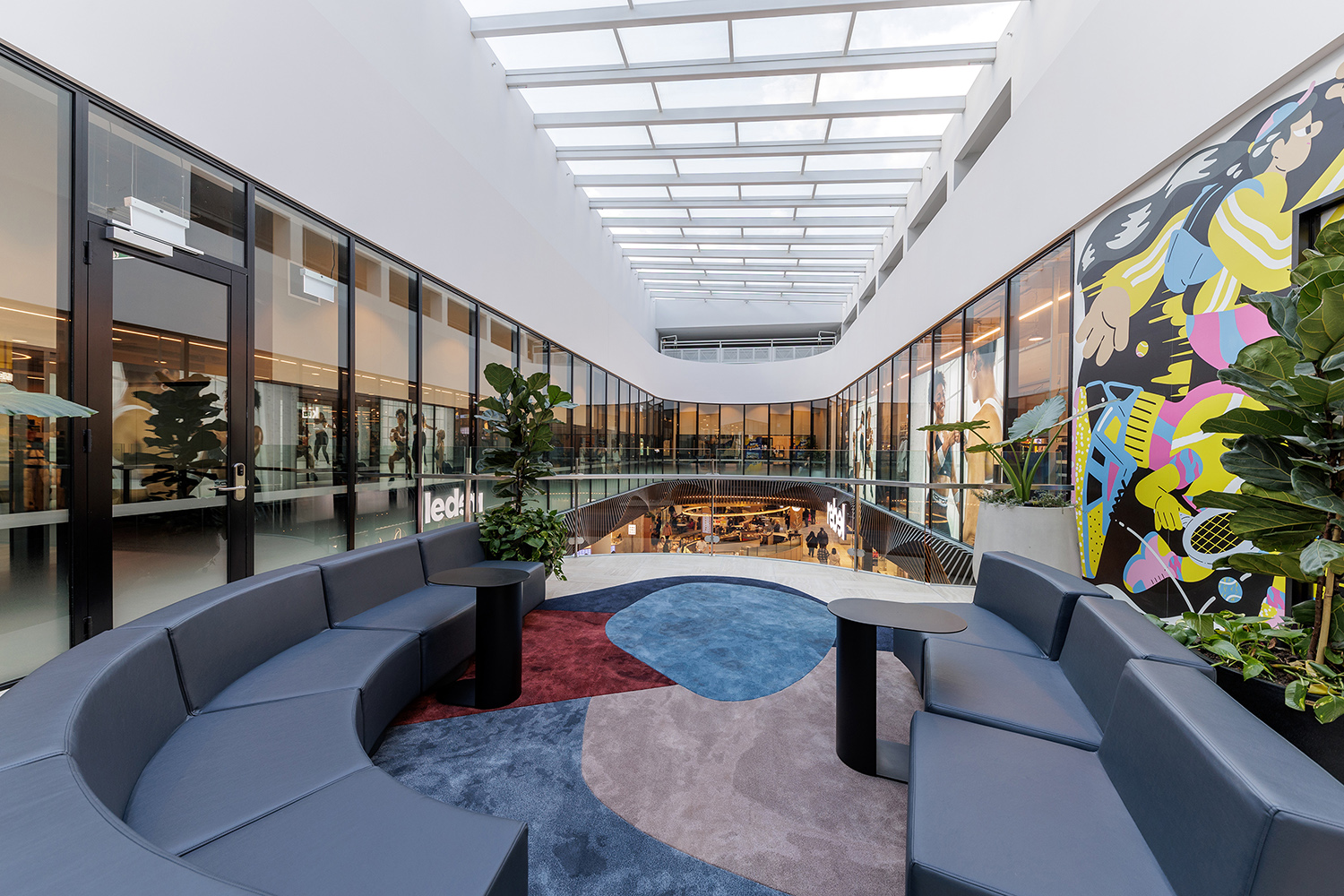 26 Person Private Office