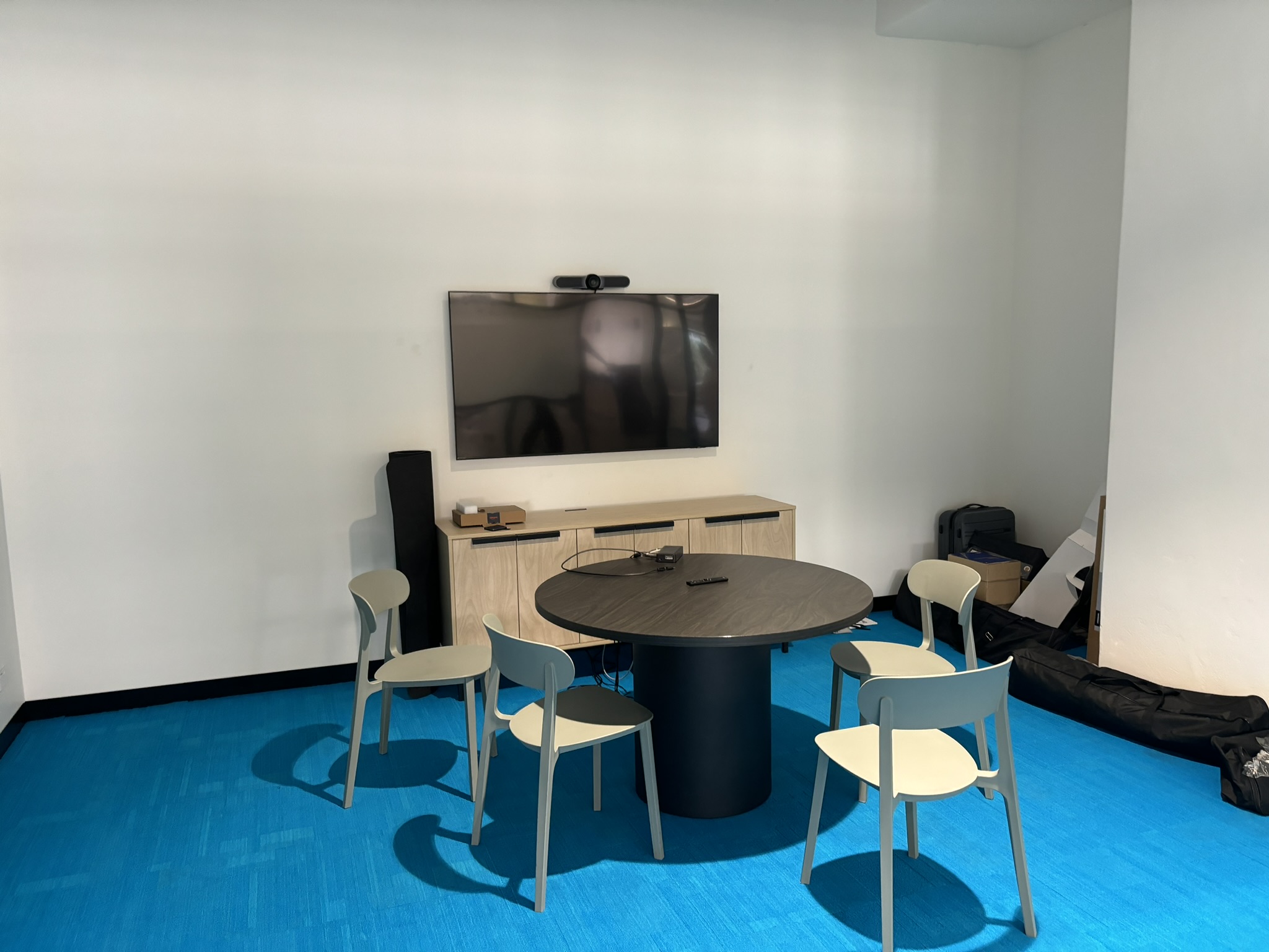 5 Person Coworking Desk