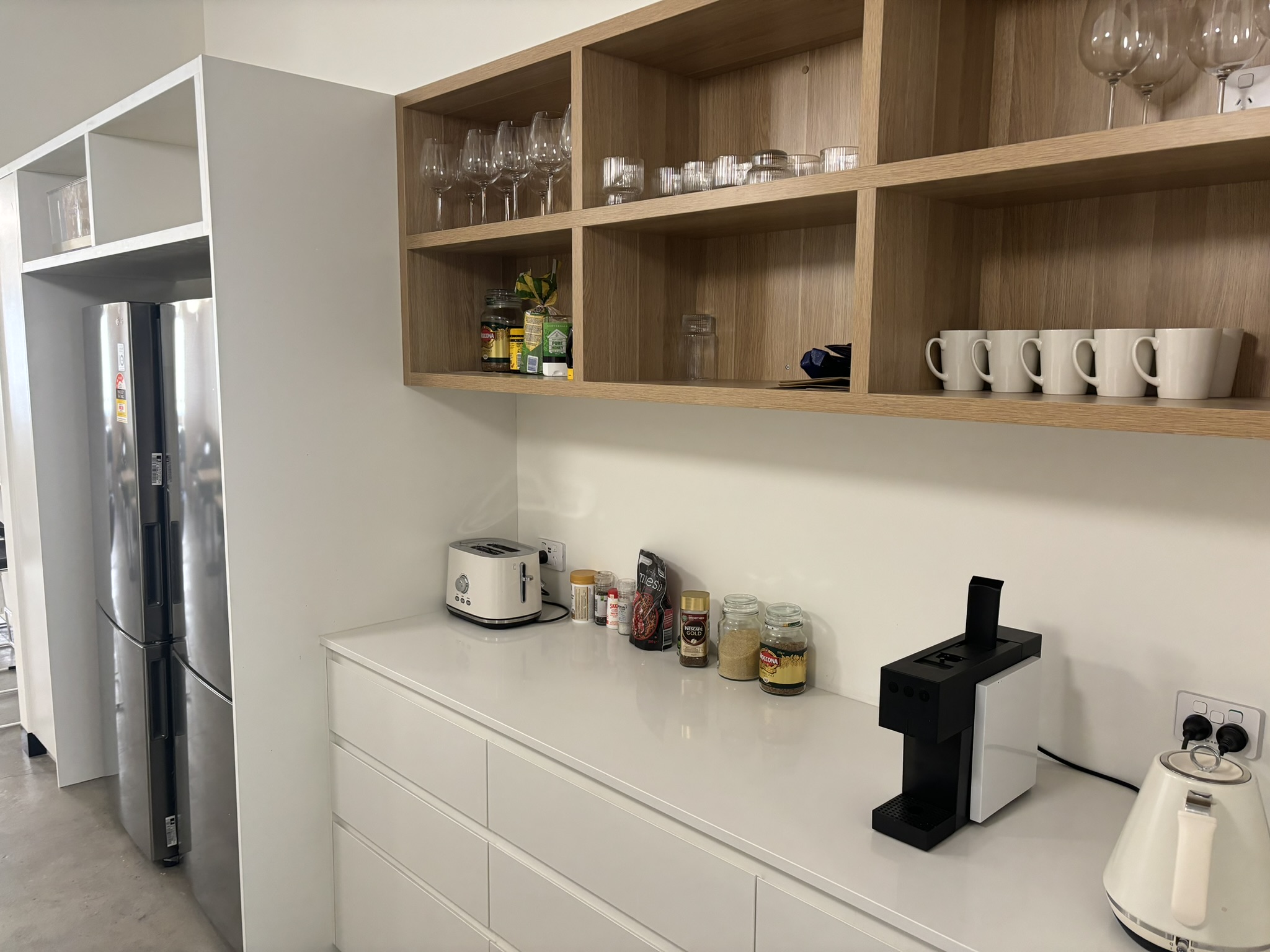 6 Person Coworking Desk