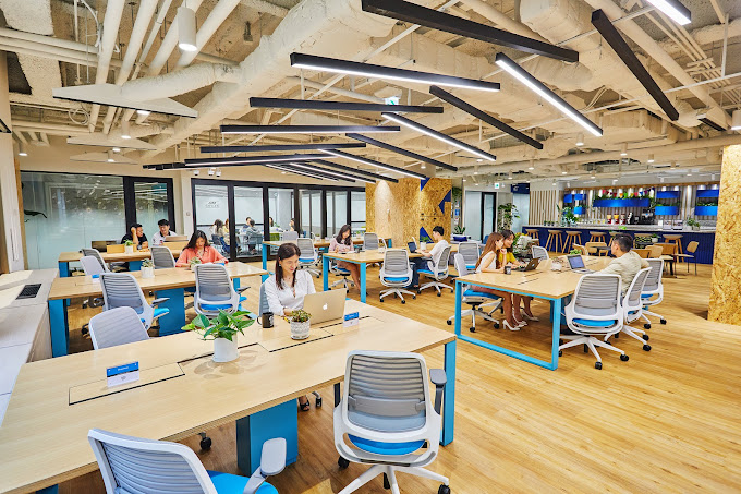 1 Person Coworking Desk