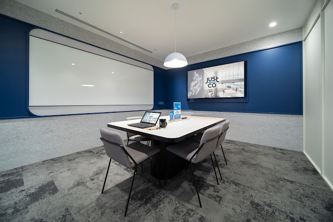 4 Person Private Office