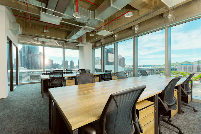 5 Person Private Office