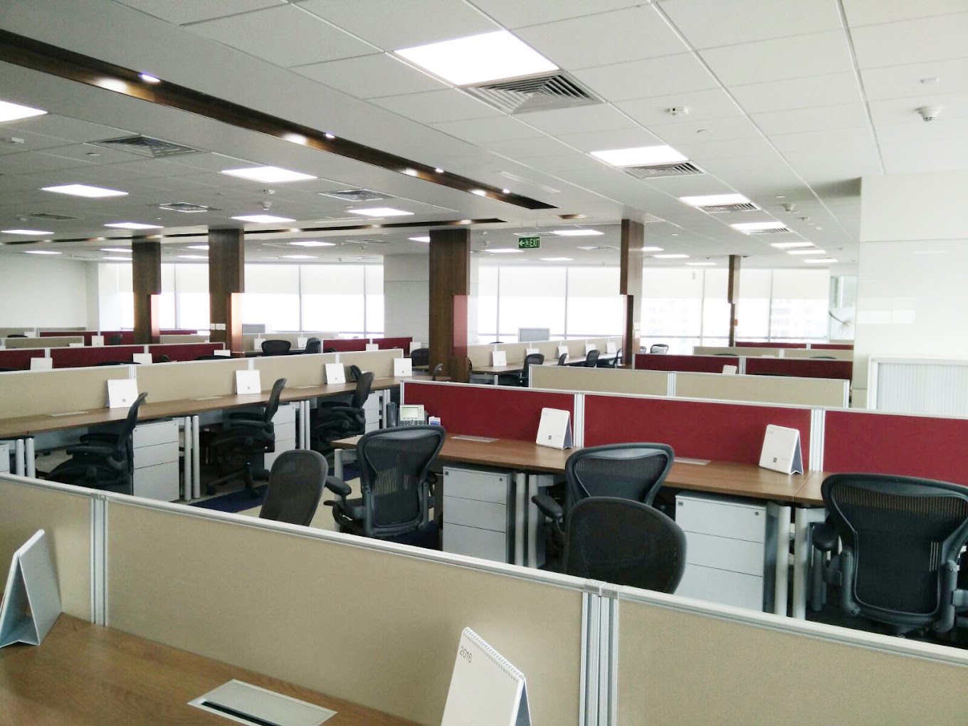 5 Person Coworking Desk