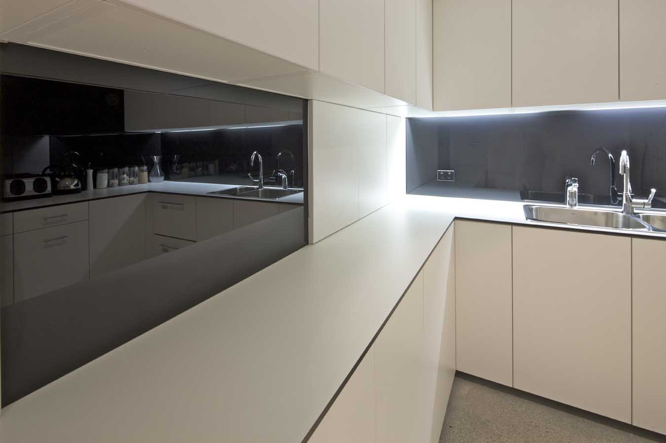 4 Person Coworking Desk