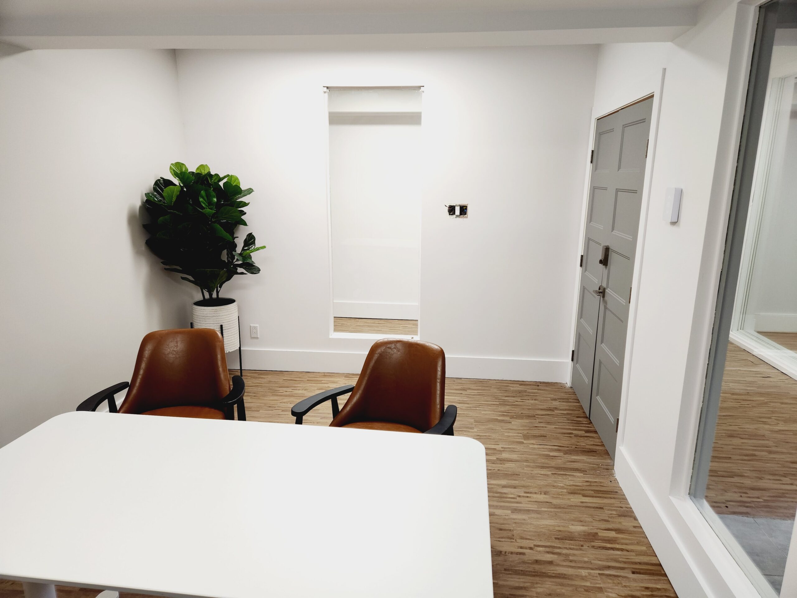 1 Person Private Office