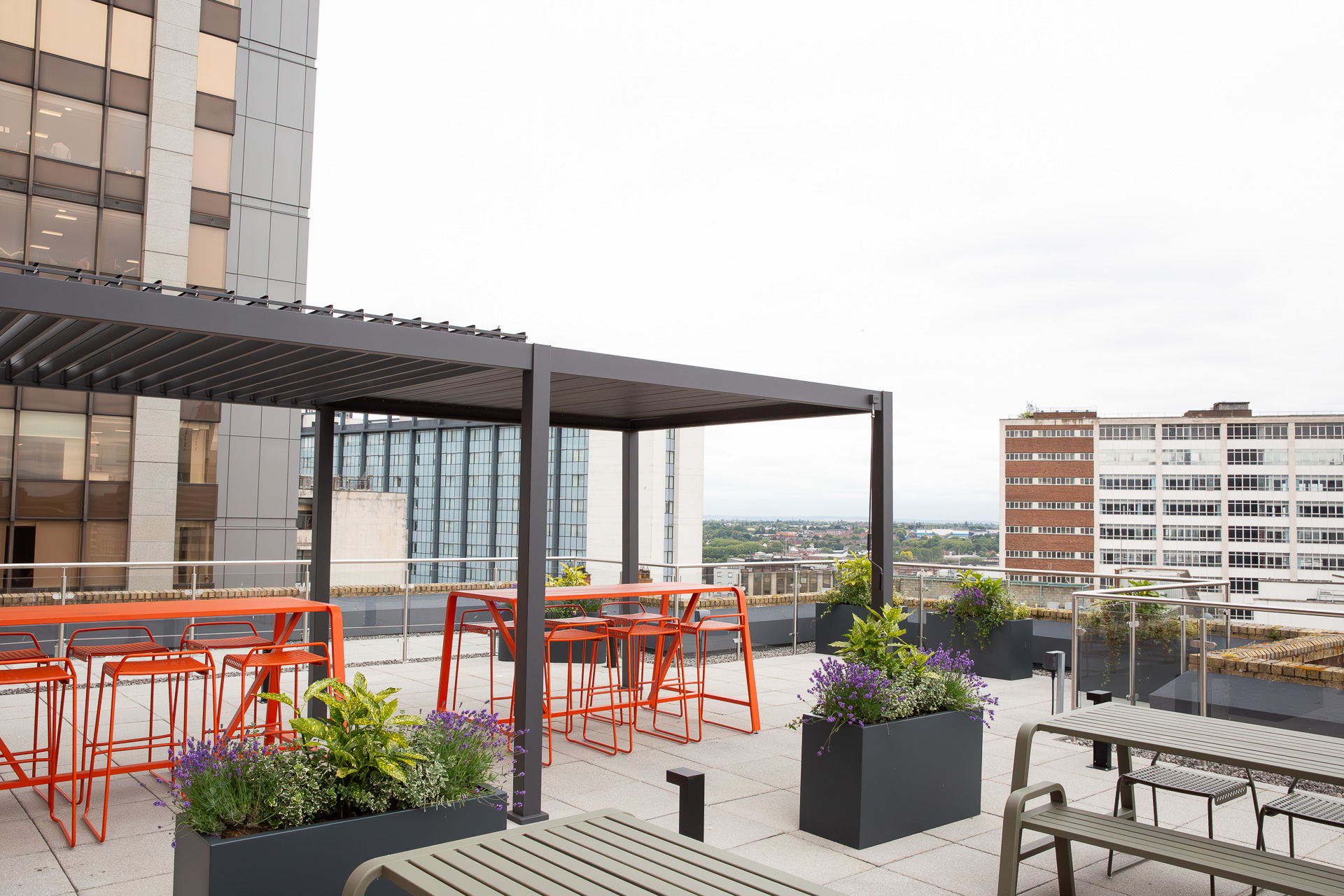 27 Person Coworking Desk