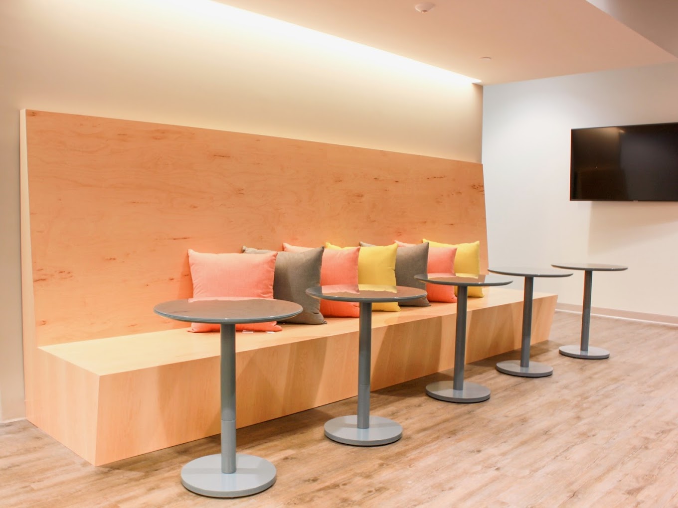 5 Person Coworking Desk