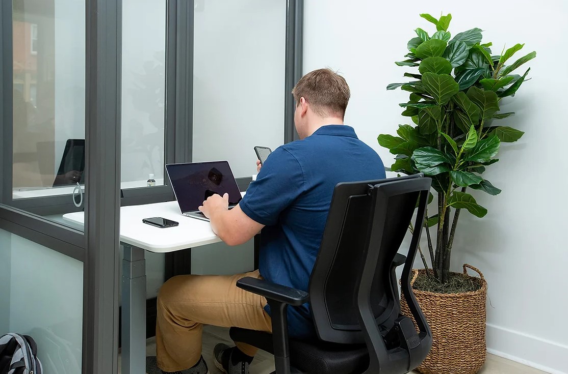 5 Person Coworking Desk