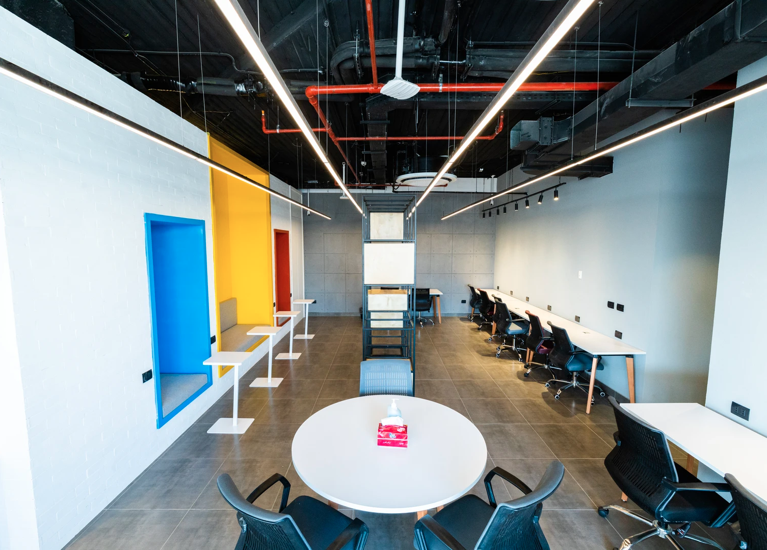 1 Person Coworking Desk