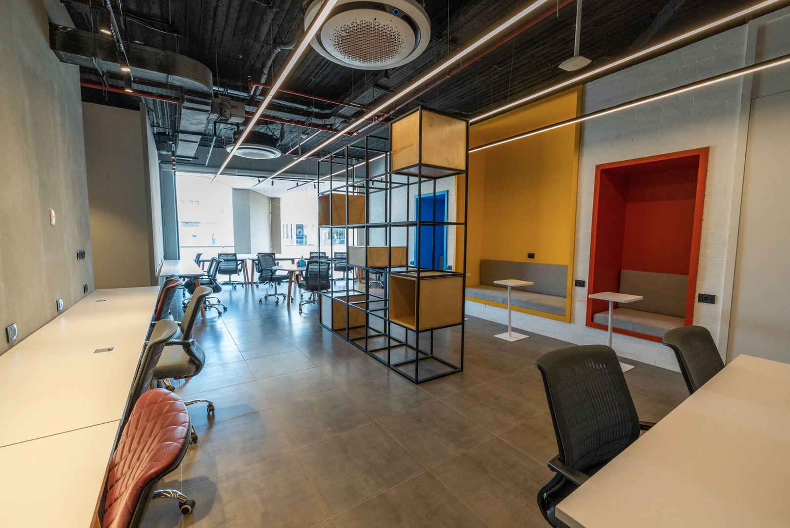 4 Person Private Office