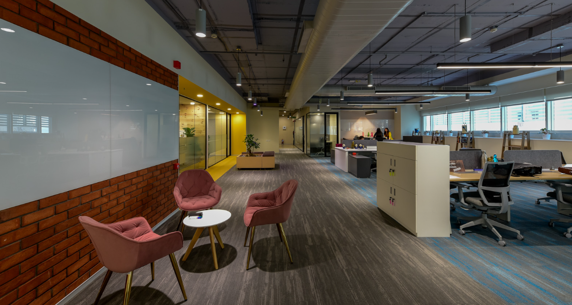 250 Person Private Office