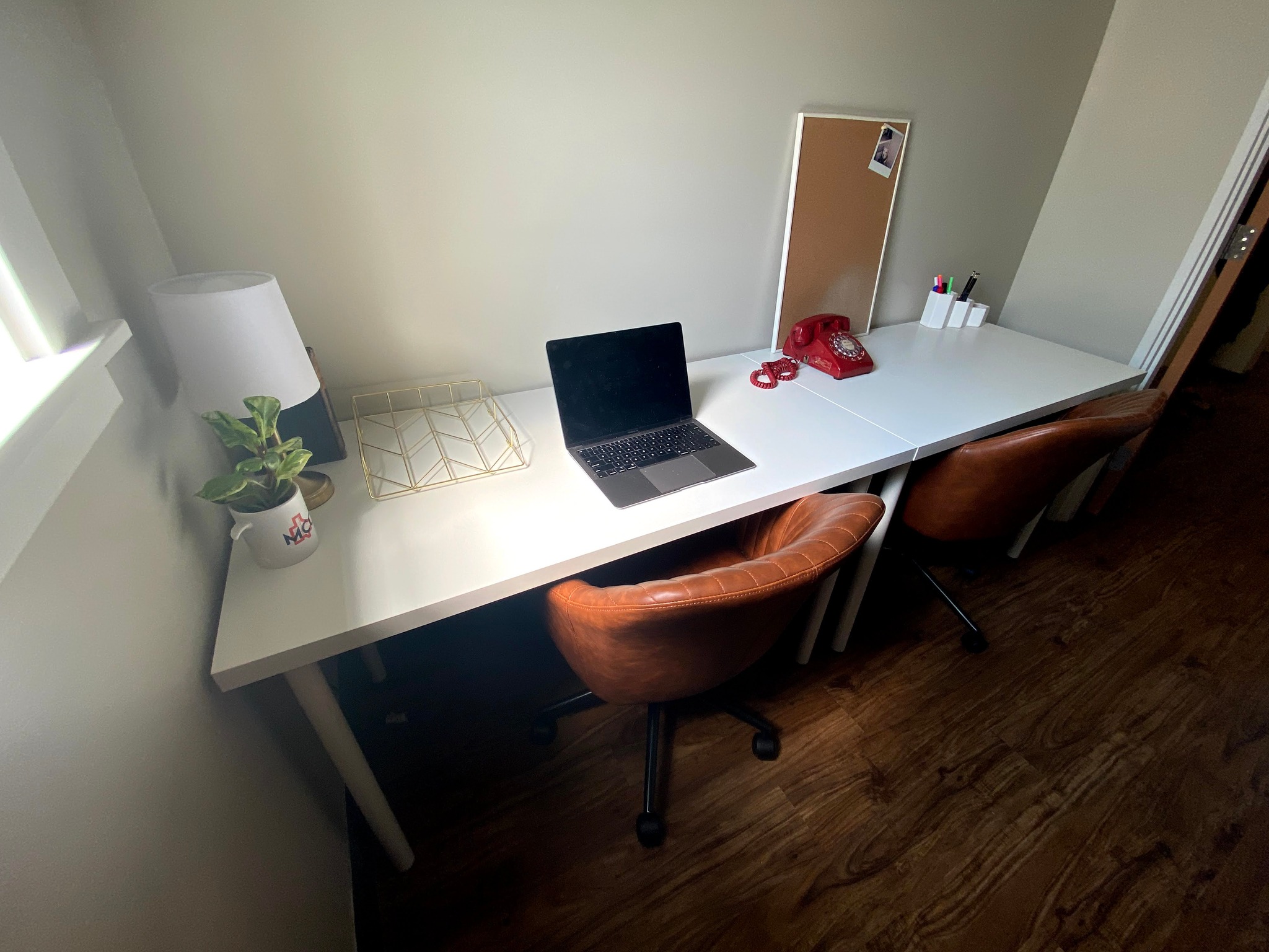 1 Person Coworking Desk