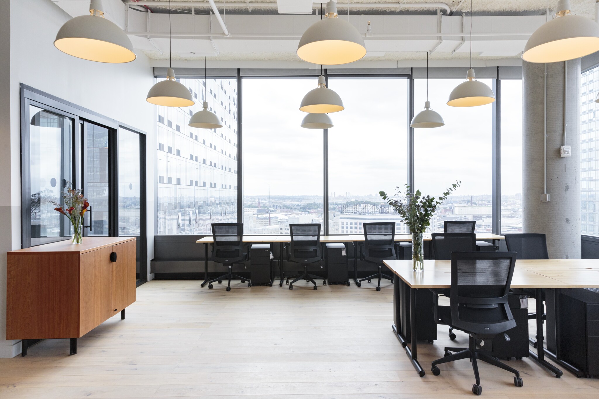 Office Space for Rent in Astoria, NY | From $315/desk/mth