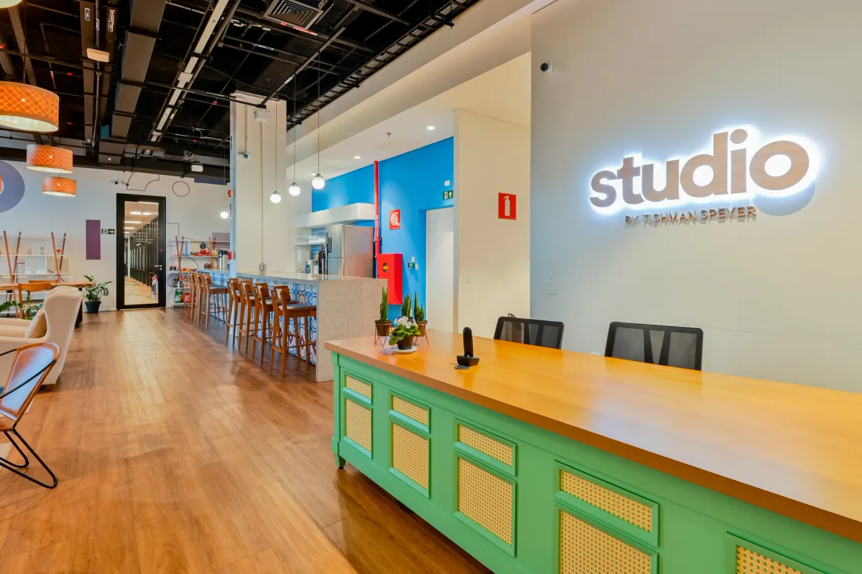 1 Person Coworking Desk