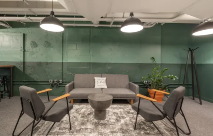 10 Person Private Office