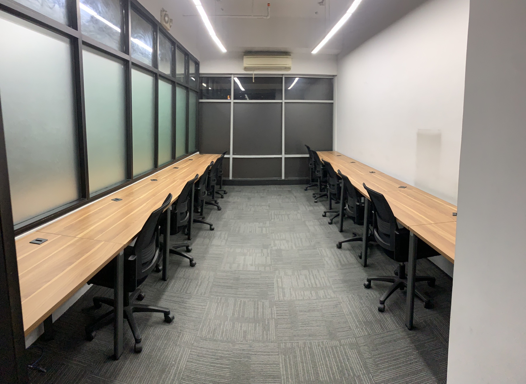 11 Person Private Office