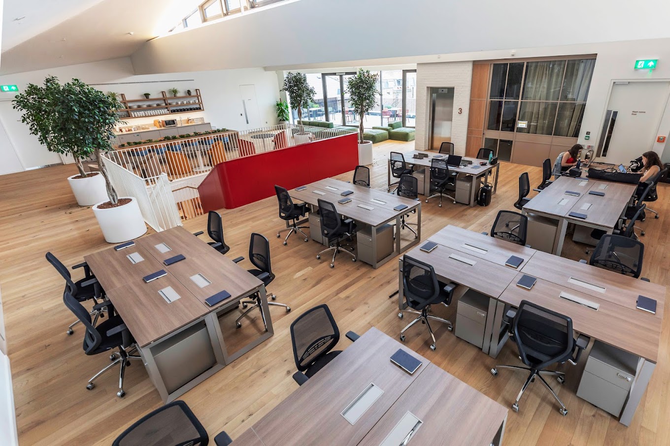 12 Person Coworking Desk