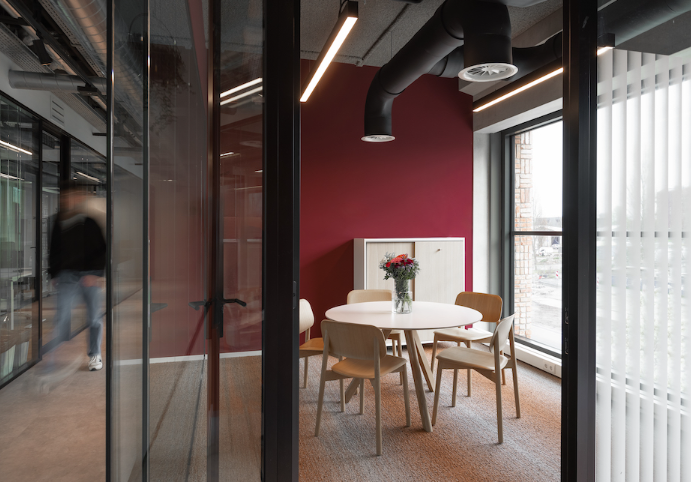 1 Person Coworking Desk