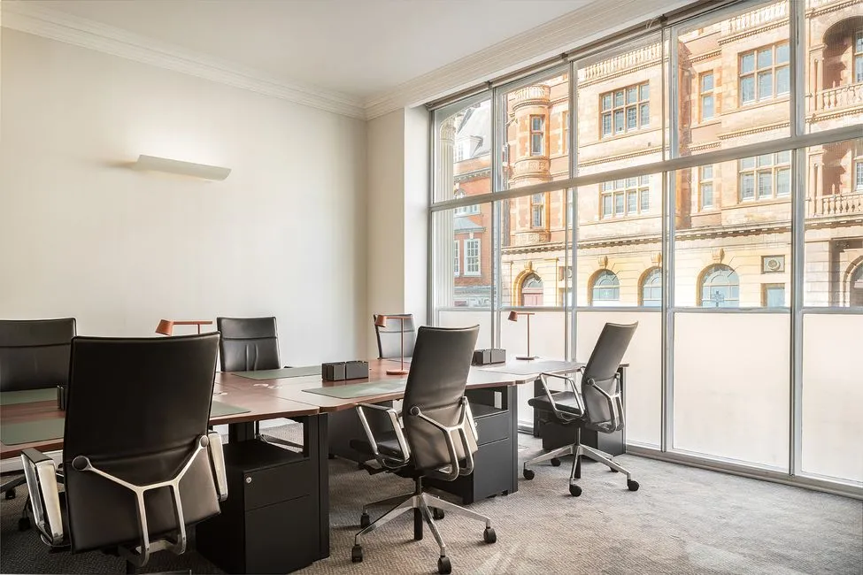 17 Person Private Office