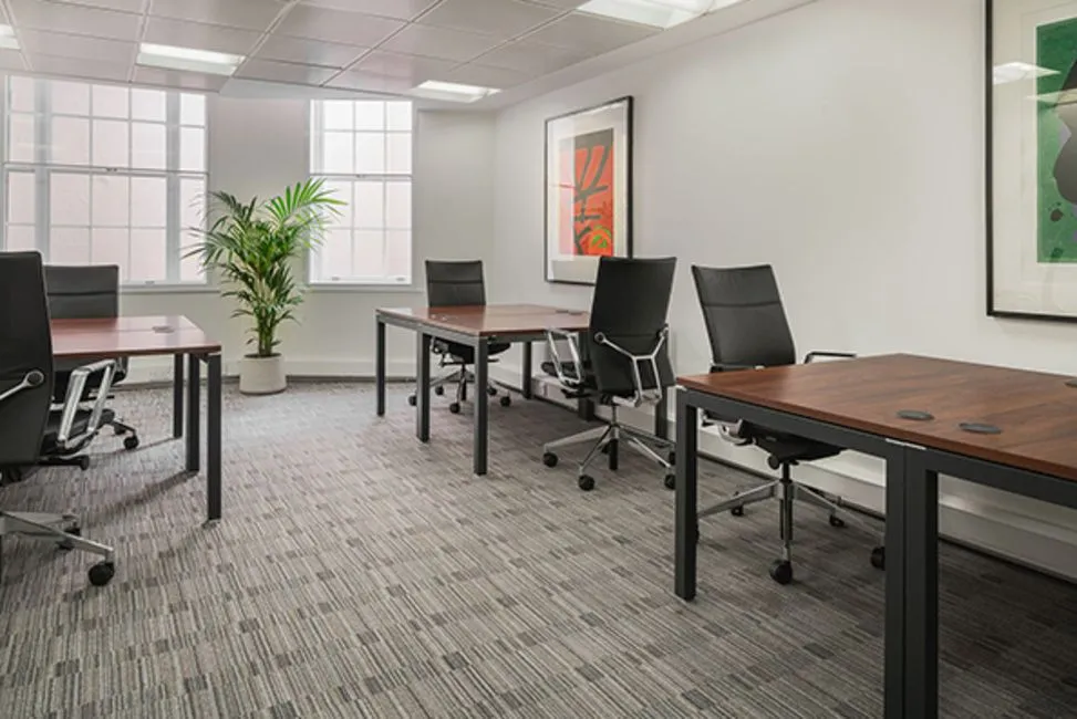 10 Person Private Office