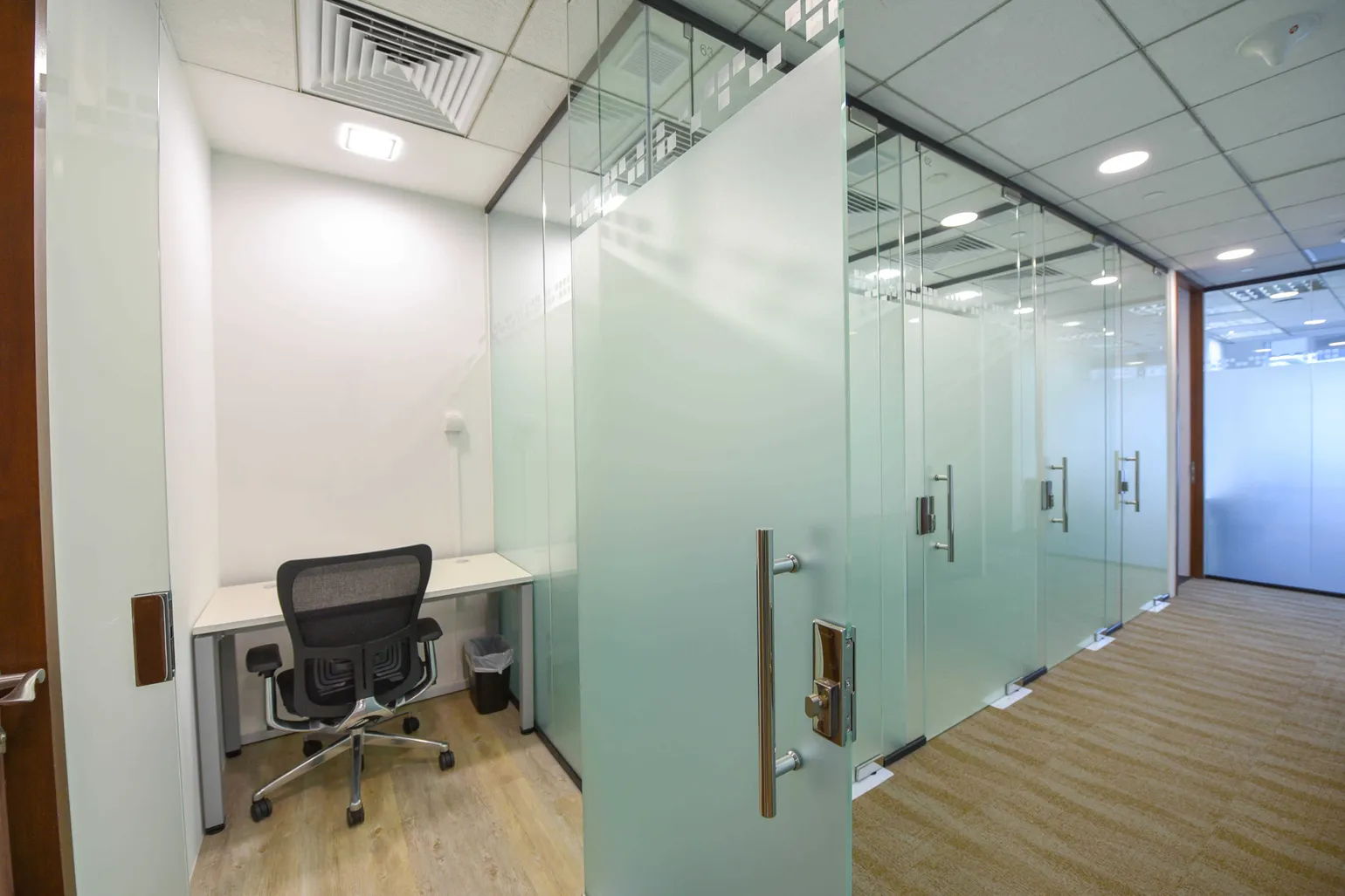 4 Person Private Office