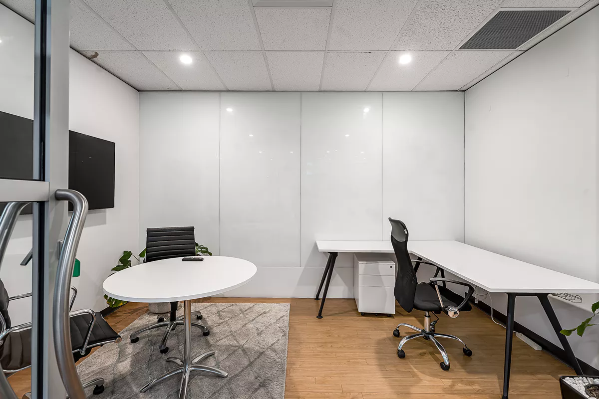 1 Person Coworking Desk