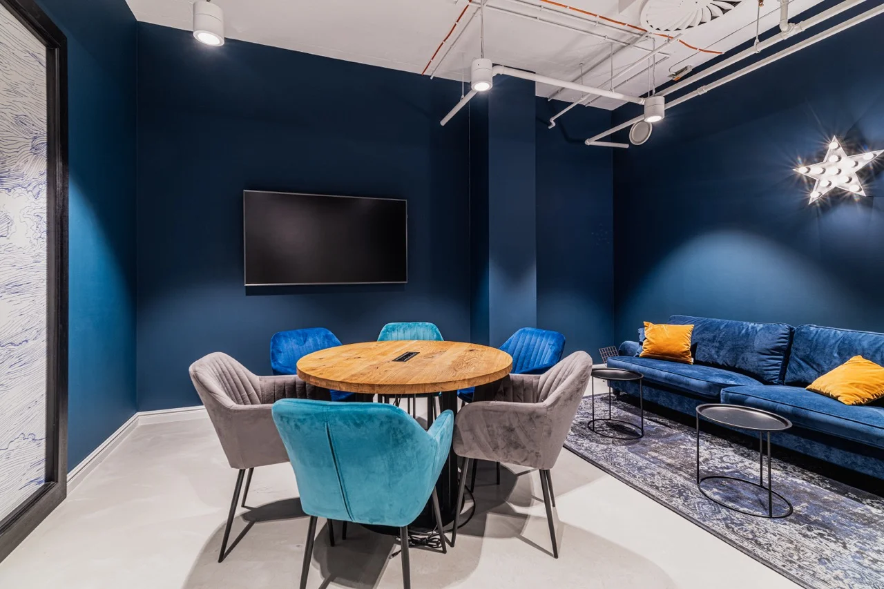 8 Person Private Office