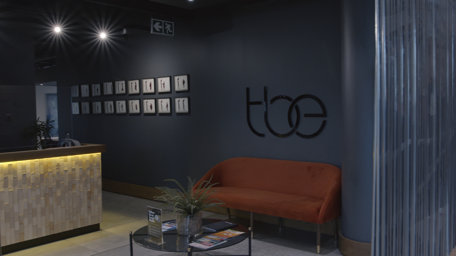 1 Person Coworking Desk