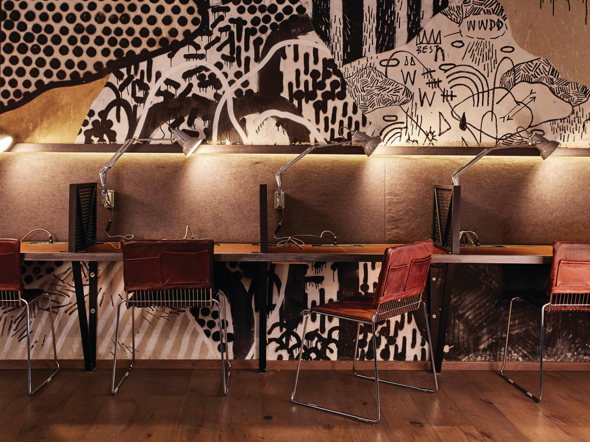 1 Person Coworking Desk