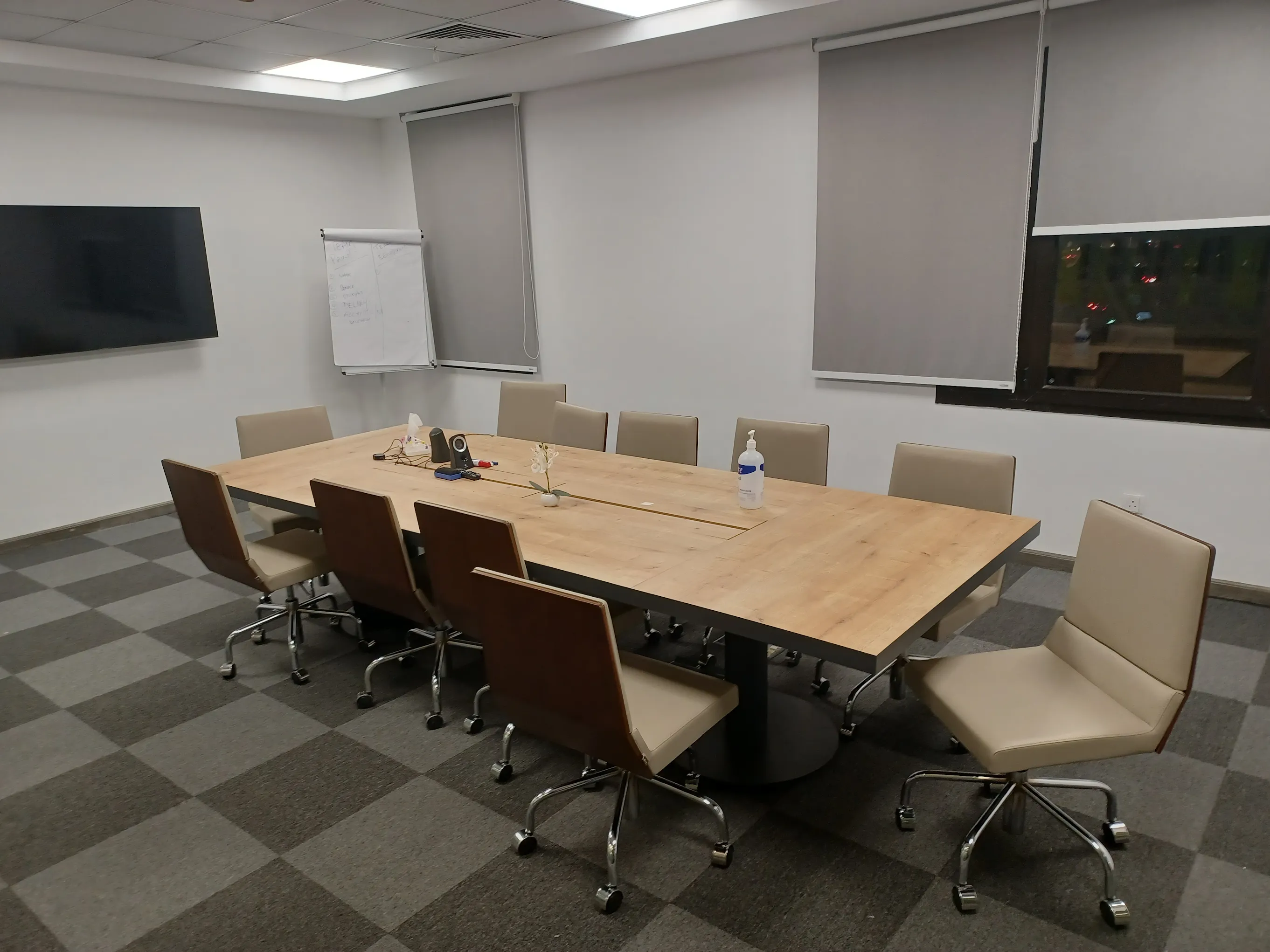 5 Person Coworking Desk