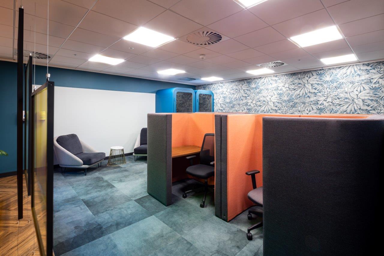 33 Person Private Office