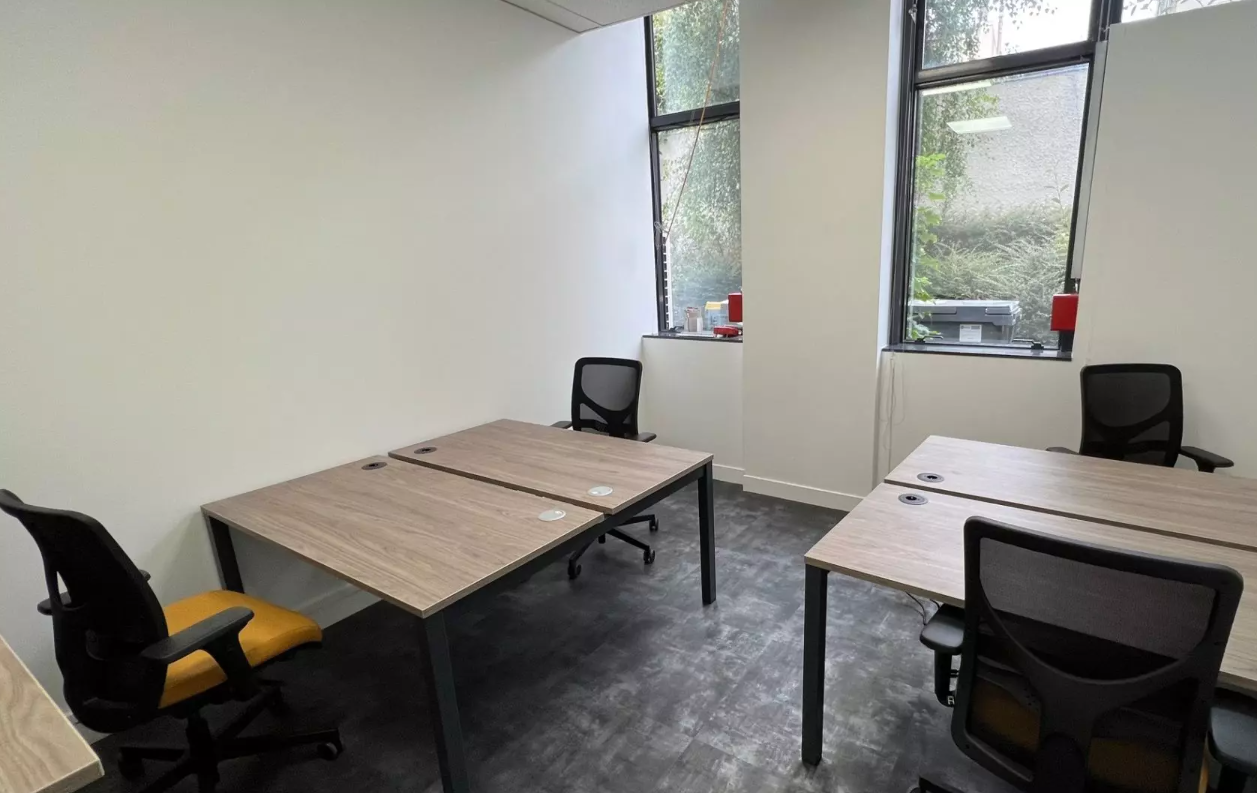 6 Person Private Office